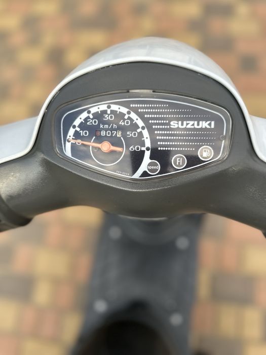 Suzuki lets 4 з контейнера