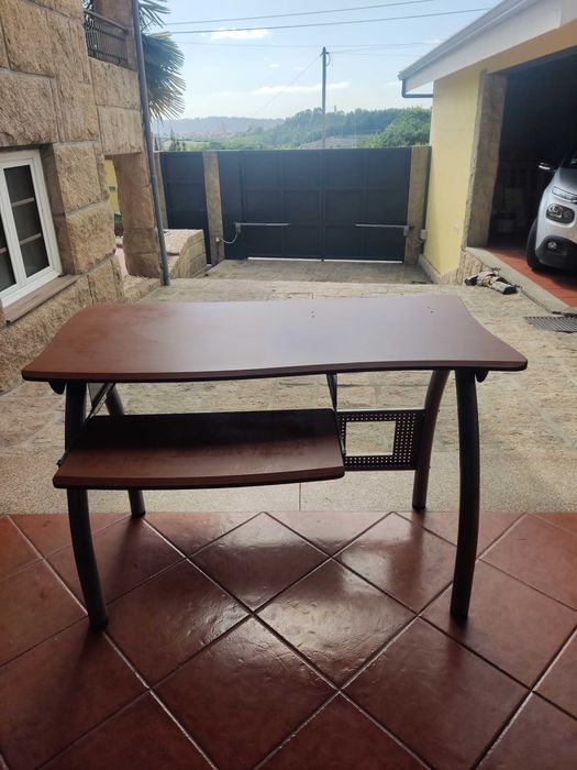 Secretária para escritório