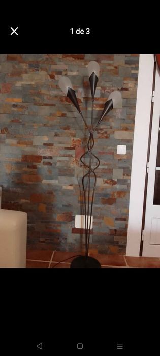 Candeeiro pé alto ferro fundido