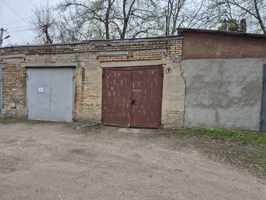 Продам гараж в центрі міста
