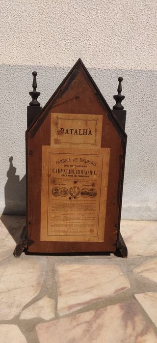 Relógio de mesa muito antigo