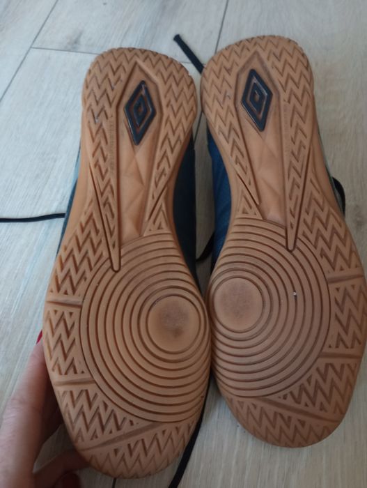 Umbro halówki 38,5 + trampki 38