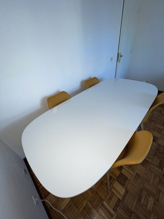 Mesa de jantar IKEA grande 180x100