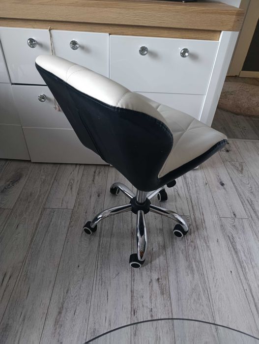 Piękne krzesło Glamour, fotel biurkowy