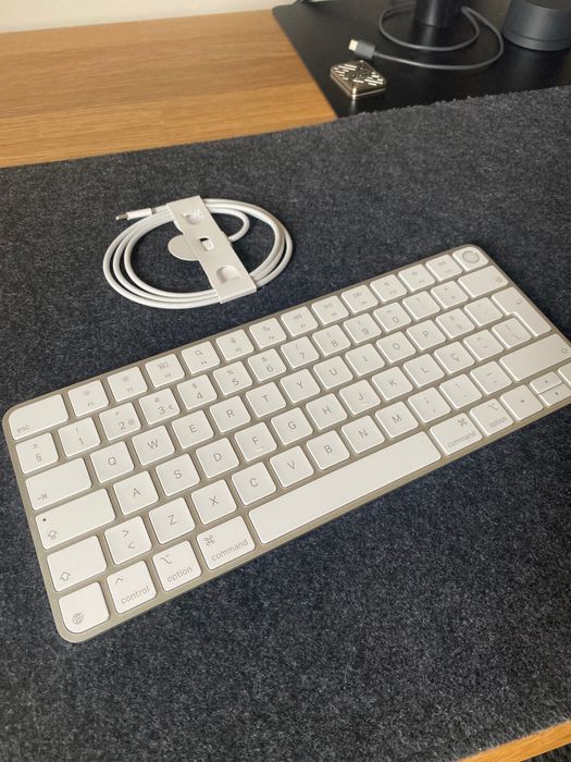 Apple Magic Keyboard com Touch ID PT