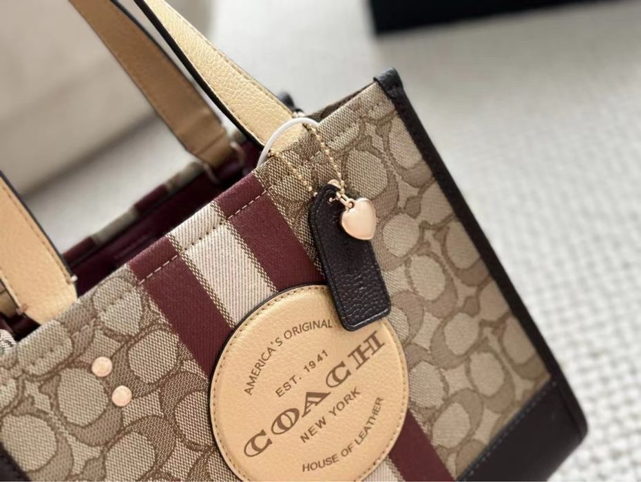 Жіноча сумка  coach dempsey коач сумочка женская сумка коач купить