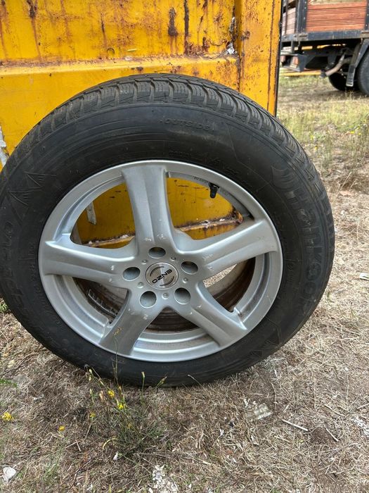 4 Jantes 16 com pneus semi novos neve