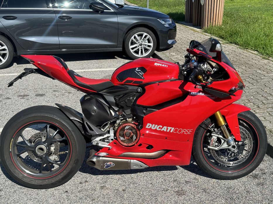 DUCATI 1199 em optimo estado.