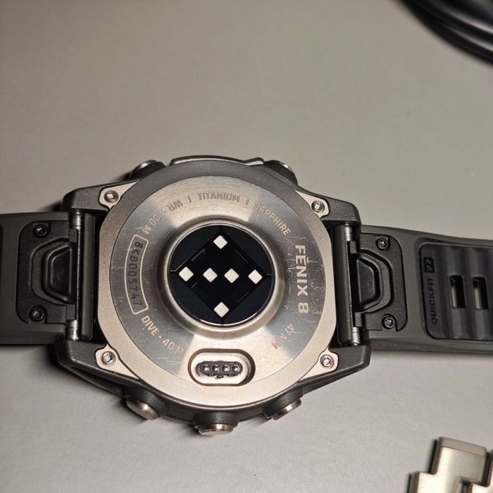 Garmin Fenix 8 – 47 mm AMOLED Sapphire Titanium