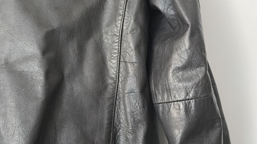 Blusão de pele em muito bom estado