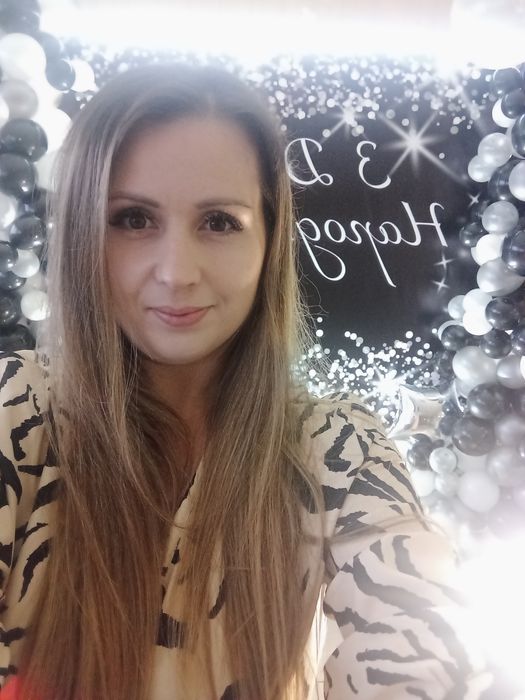 Ведуча (Тамада) Олена з діджеєм на ваше свято