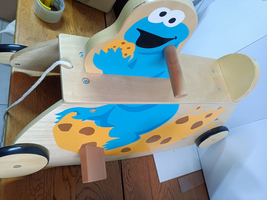 Ciasteczkowy potwór ulica sezamkowa bujak jeździk