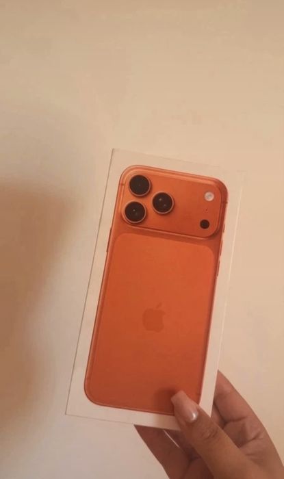 Iphone 17 pro max laranja C/Caixa