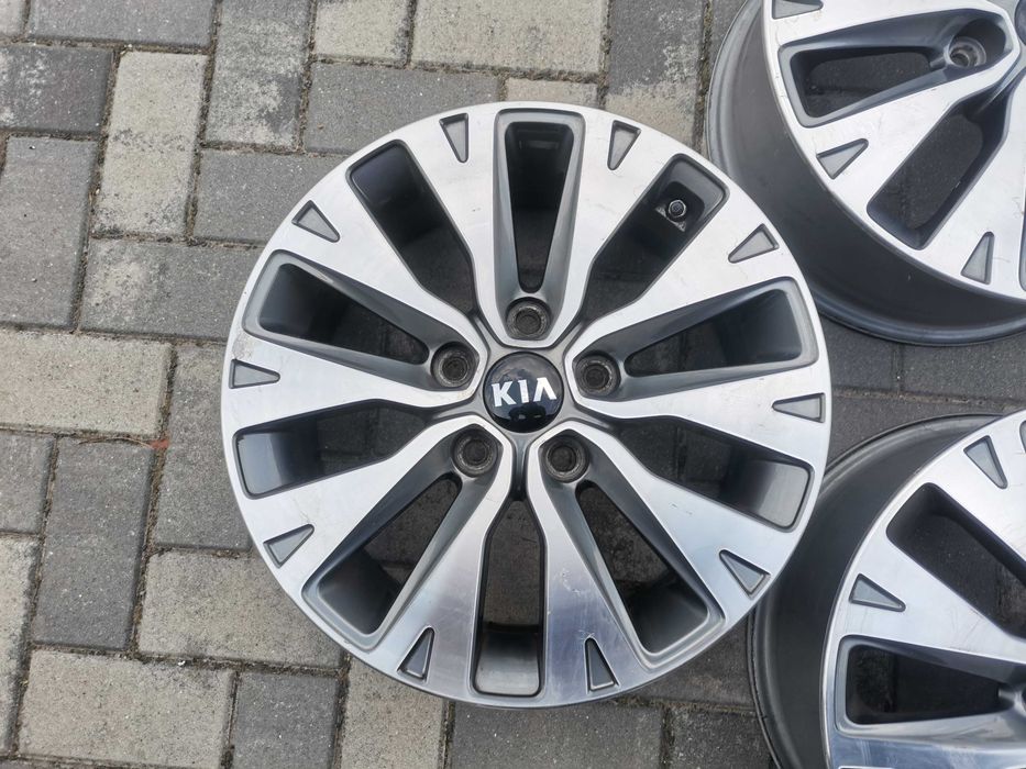 Felgi KIA Ceed Venga Soul Hyundai 6,5Jx16H2 5x114,3 ET50 TPMS