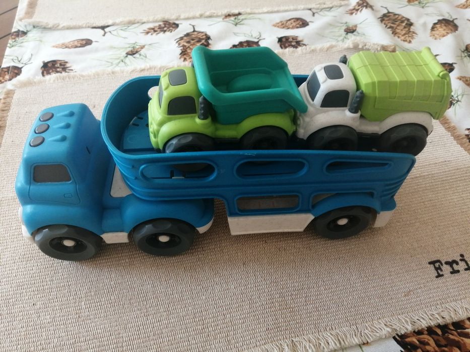 Auto laweta tir z autkami