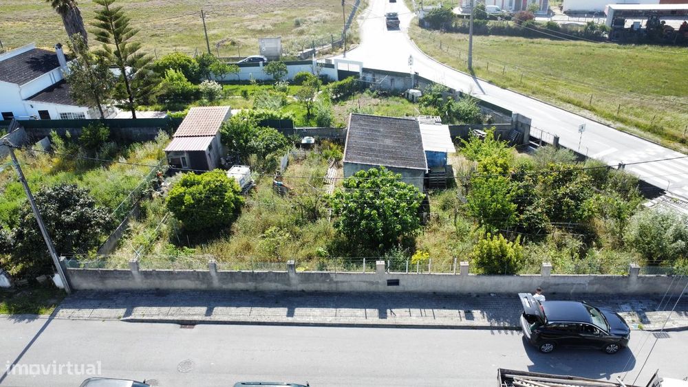 Terreno com 328m2 (2 fogos)