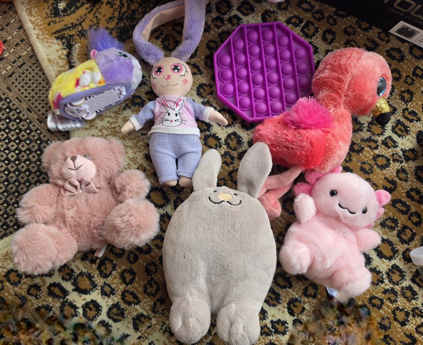 Игрушки одним лотом