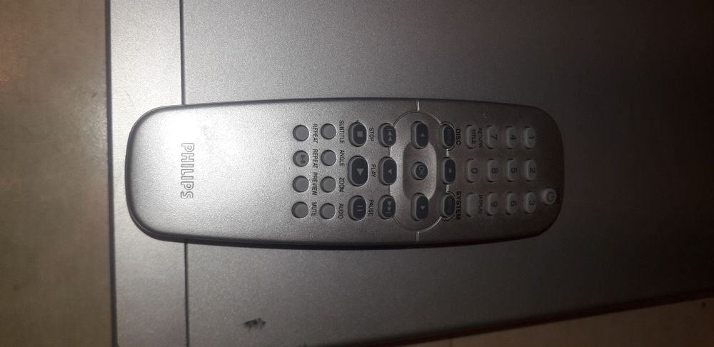 Dvd Philips + pilot i kabel euro. Stan dobry.