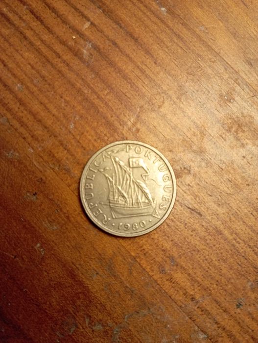 Moedas 5 Escudos Portugal anos 1967 a 1985