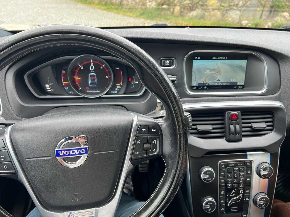 Volvo V40 R.Design 2,0 d 120cv 2015