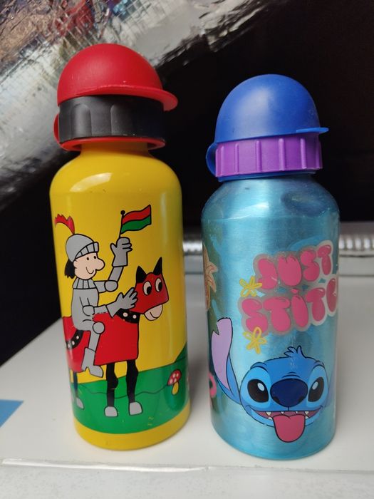 Dwa dziecięce termosy bidony