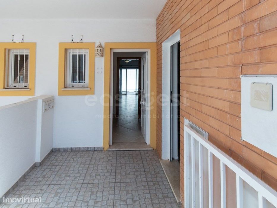 Moradia T3 com Piscina, garagem Box - Vila Nova de Cacela
