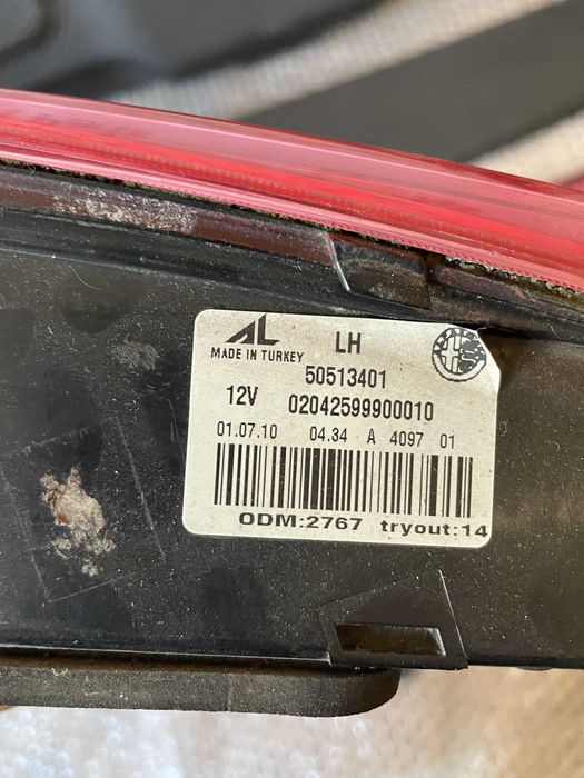 Alfa romeo giulietta - Обшивка крышки багажника стопи