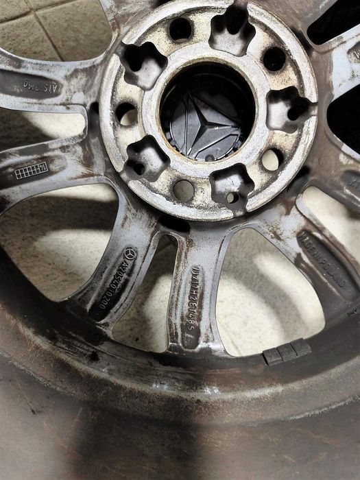 Jantes Novas e Originais Mercedes w205 com Pneus Semi-Novos Goodyaer