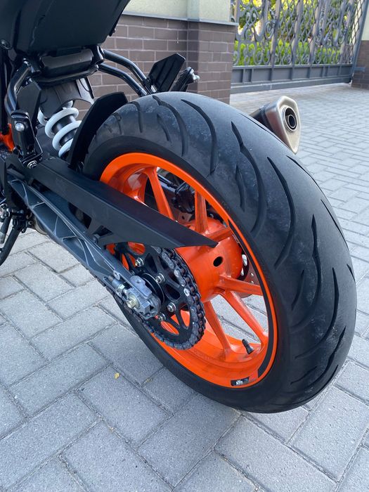 Продається KTM Duke 390 2023р в новому стані!