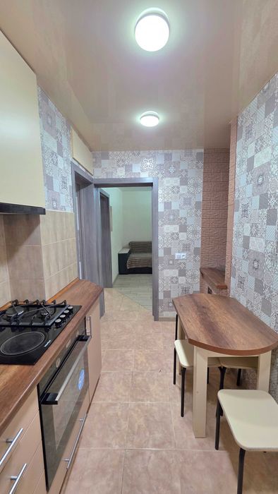 2-кімнатна квартира по вул.Леонтовича. (р-н) Стадіону