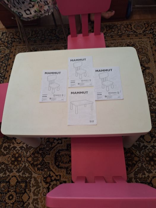 Стіл і 3 стільці від IKEA