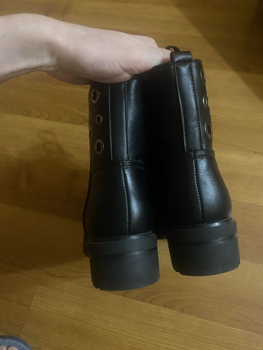 Жіночі зимові черевики