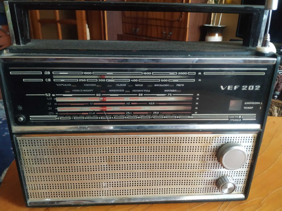 Радіоприймач радиприемник VEF 202