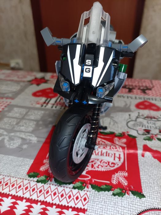 Продам мотоцикл лего