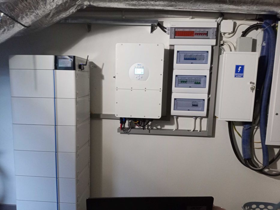 Wiata fotowoltaiczna OFF-GRID z magazynem energii 14 KWh