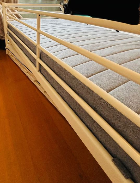 Moveis usados, cama e colchões