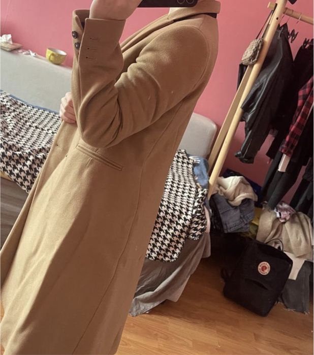 Бежеве пальто Zara