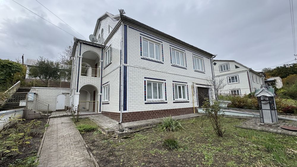 Продам будинок в м.Городок Хмельницькоі обл.