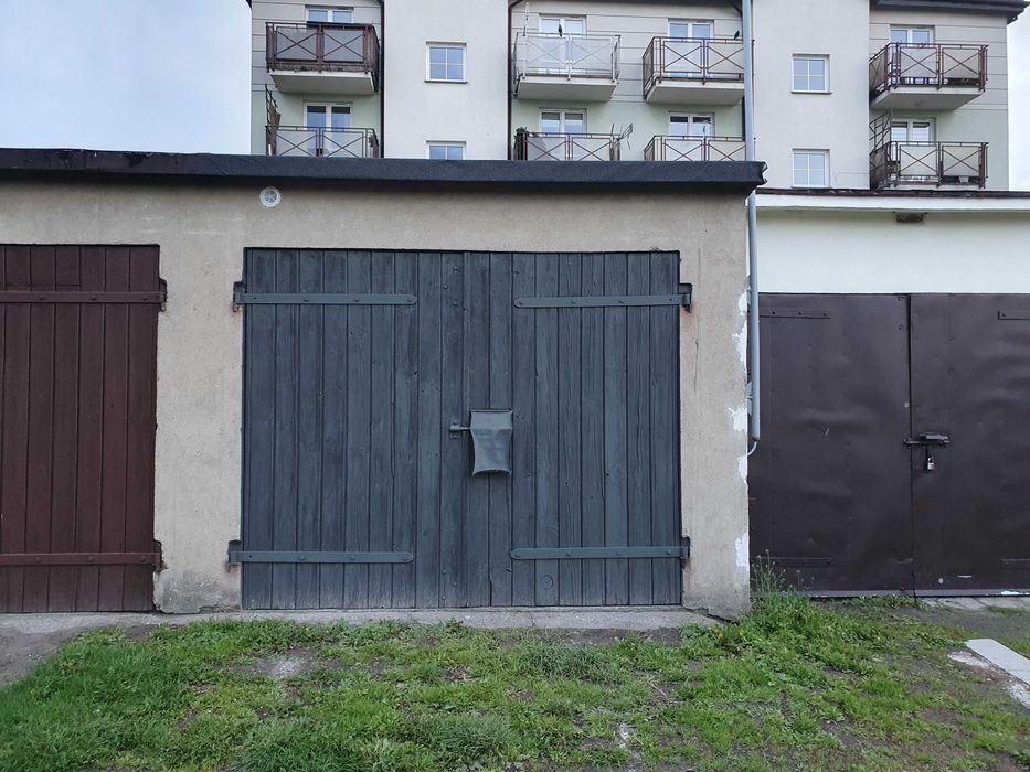 Garaż murowany z kanałem - Wynajmę