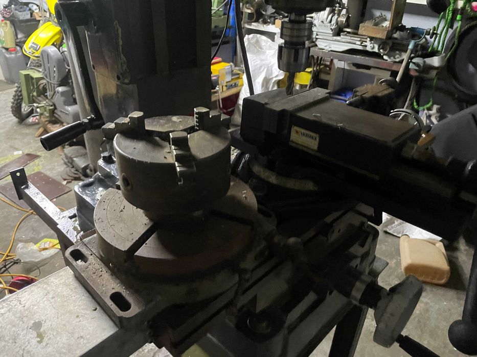 frezarka plus narzędzia