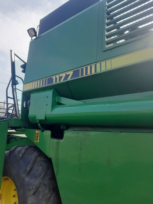John Deere 1177 комбайн
