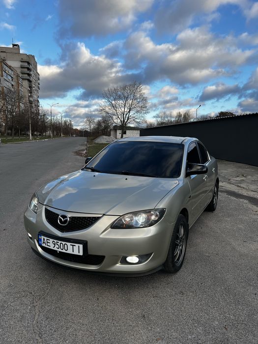 Продам Mazda 3  1.6