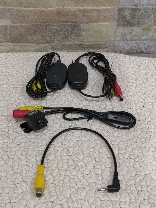 Câmera traseira / marcha atrás | HD | Wireless