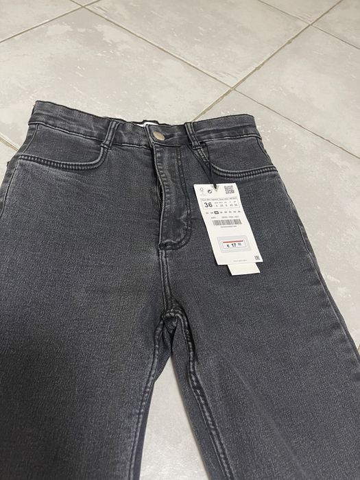 Джинсы Zara