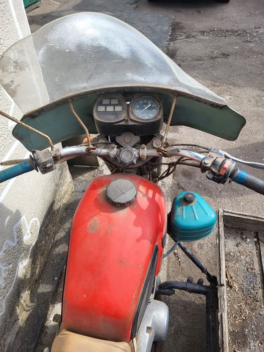 Продаєця мотоцикл ИЖ Юпитер 5