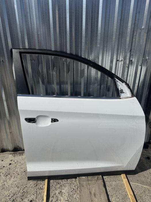 Двері Передні Праві Дверка Hyundai Tucson 3 TL FL Туксон 3 Хюндай