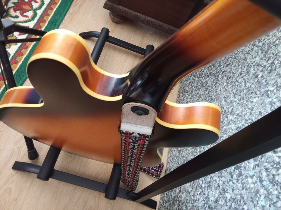 Cort Source ES335 semi-hollow
