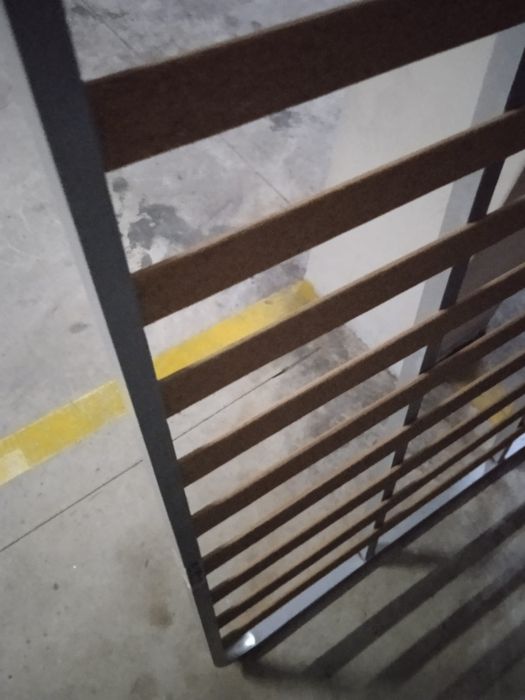 Estrado de cama (Corpo e meio)