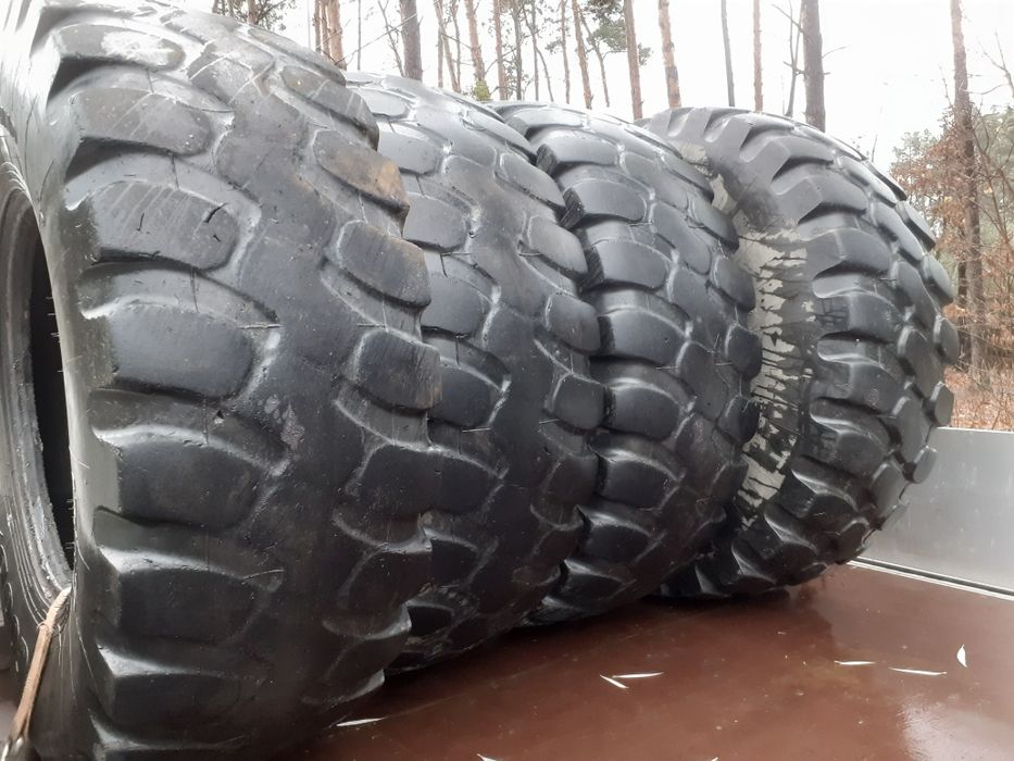 Opony ładowarki koparki