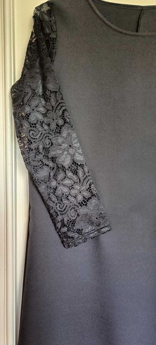 Sukienka czarna mini 42 koronkowe rękawy